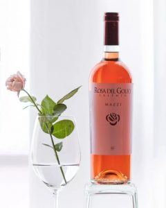 IL VINO VINCITORE ASSOLUTO PER L'EDIZIONE 2023 DI ROSATI IN TERRA DI ROSATI E' STATO IL VIGNA MAZZI' DI ROSA DEL GOLFO